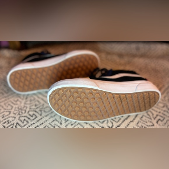 Vans - Picture 5 of 5